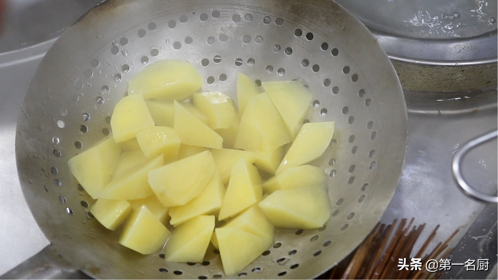 土豆怎么做好吃又简单（土豆小吃100种的做法大全）-4